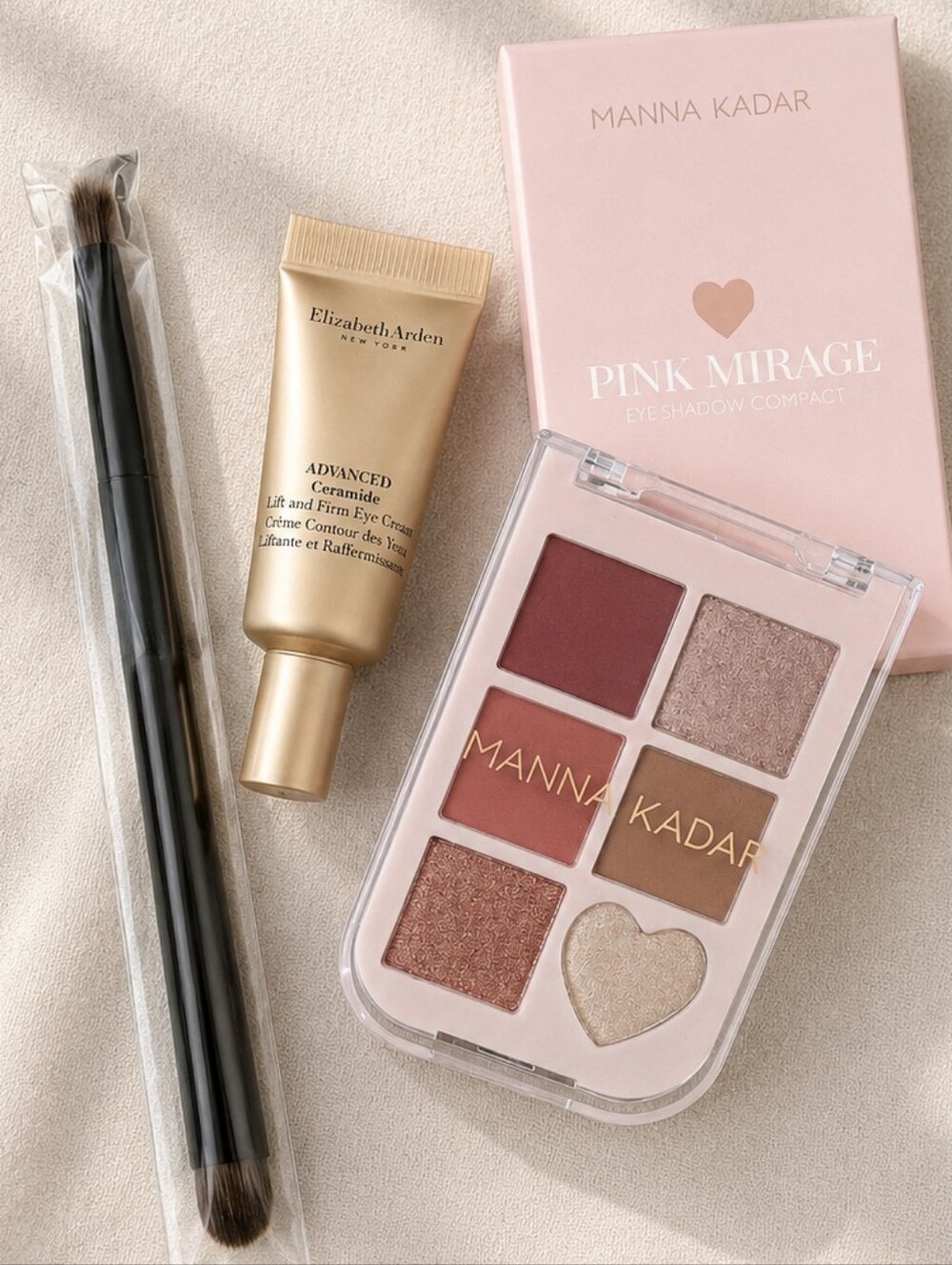 Manna Kadar Pink Mirage Eyeshadow Compact Pink Mirage Set New